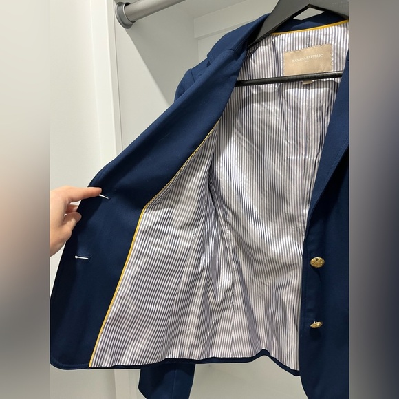 Banana Republic Factory Blazer in Navy with shiny gold buttons lined vintage 4 - Picture 7 of 12